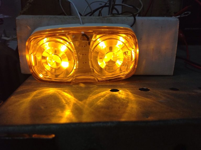 LED 2″x4″ amber bullseye light for trailers marker/clearance lights