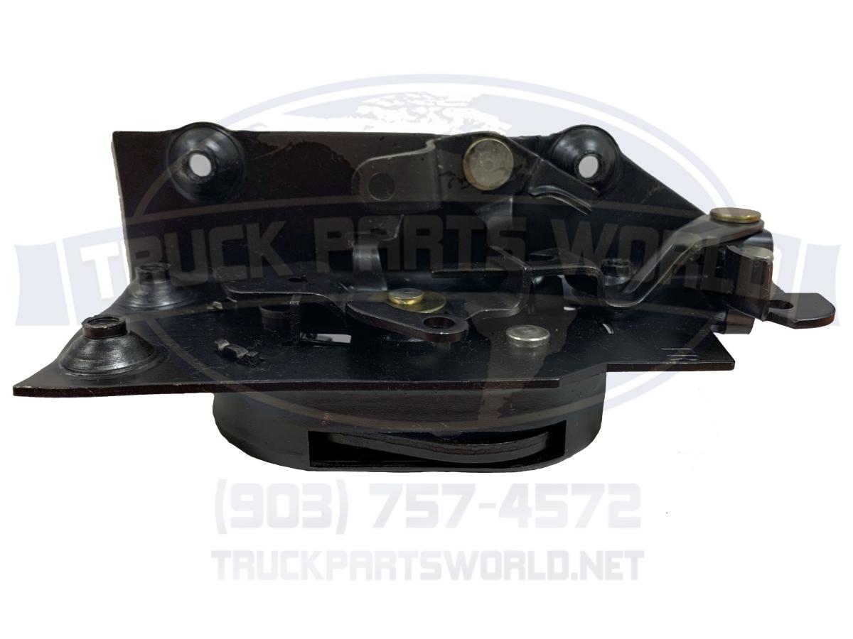 DOOR LATCH RH IHC 4900