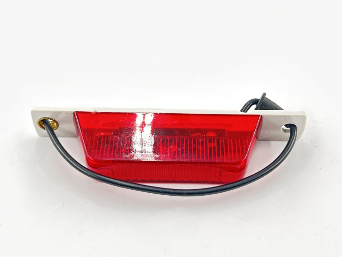 LED arrow b52 551-0601 red marker lights LED