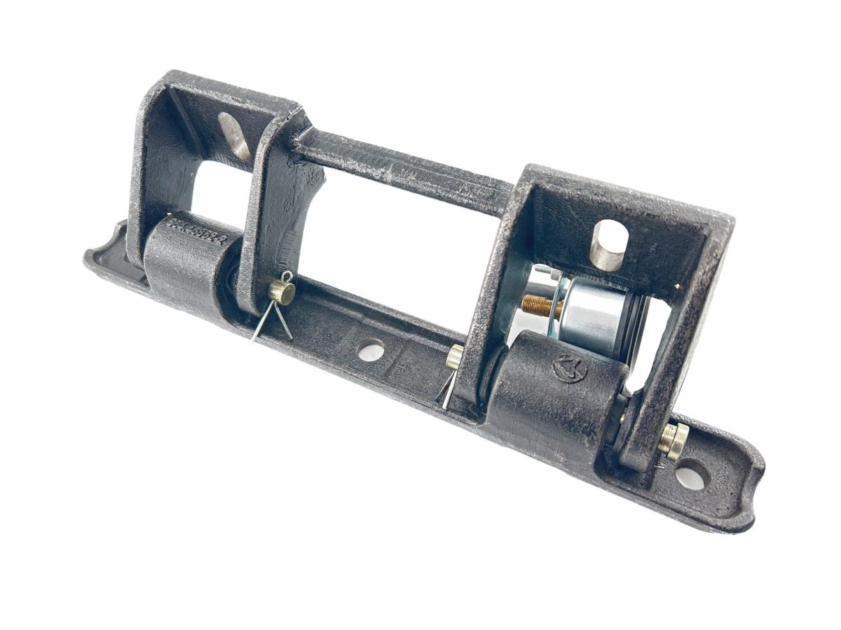 Pivot Hinge Hood Freightliner P4