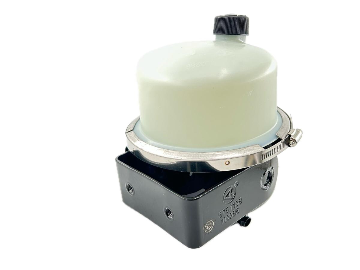 575.1138 - Power Steering Reservoir Peterbilt