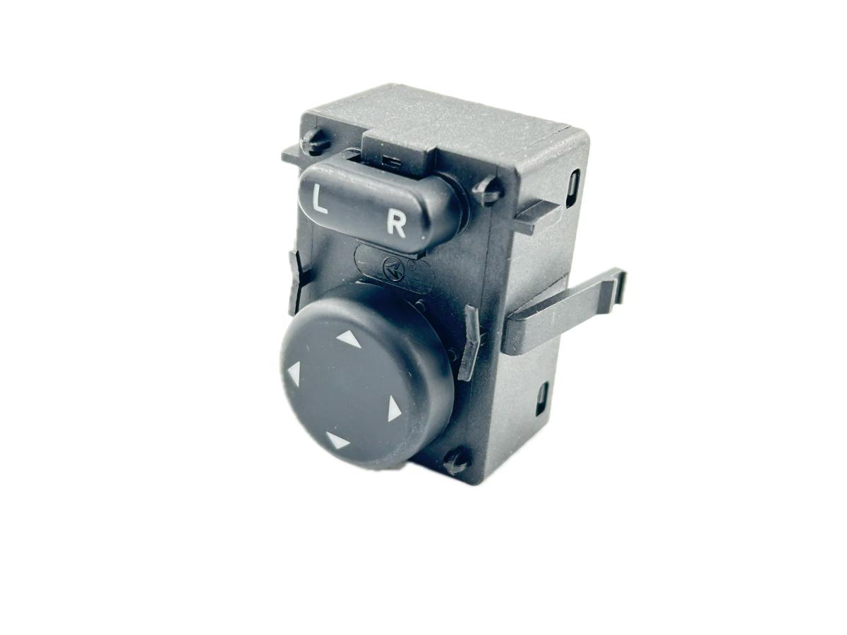 577.46700 - Mirror Switch Freightliner