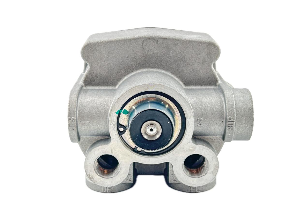 170.065476 - R12P Type Pilot Relay Valve