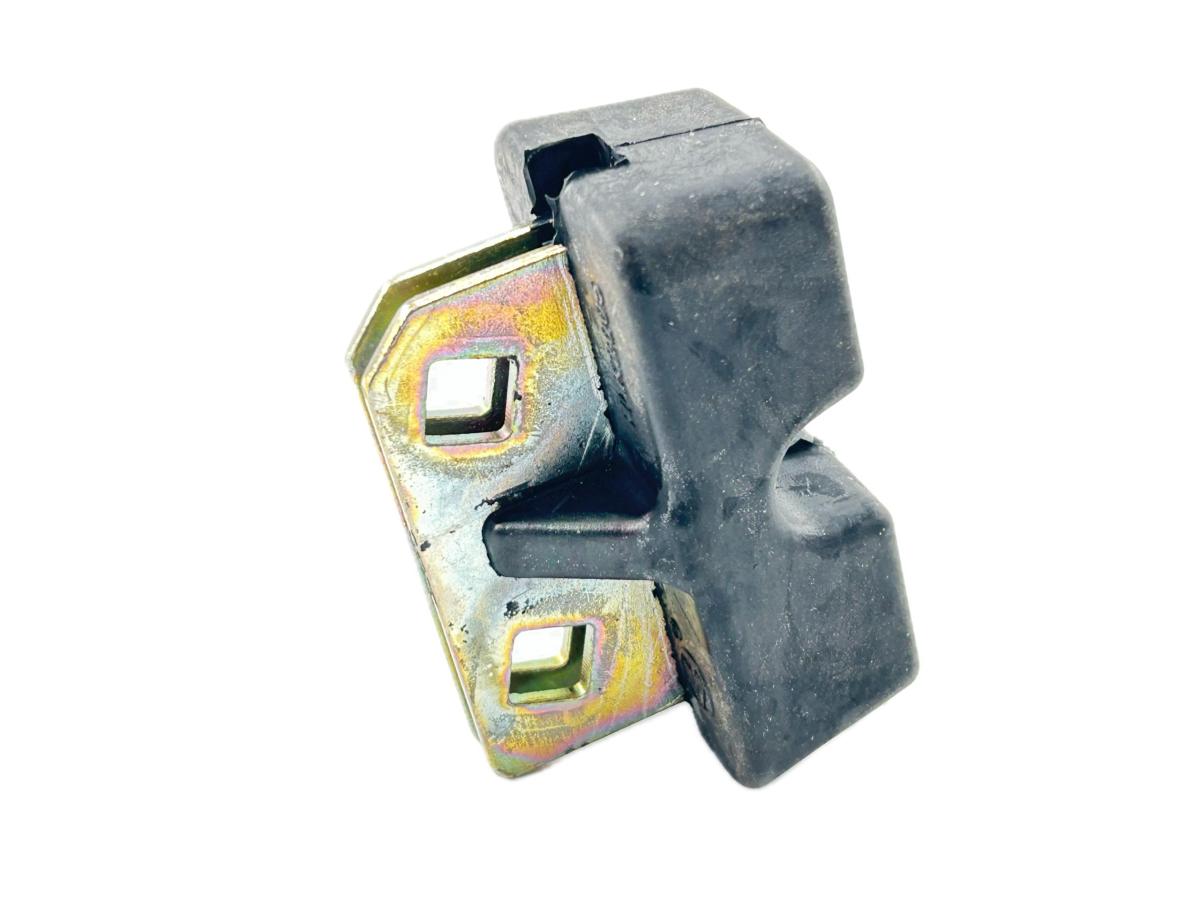 HLK2005 - Hood Support Bushing Freightliner