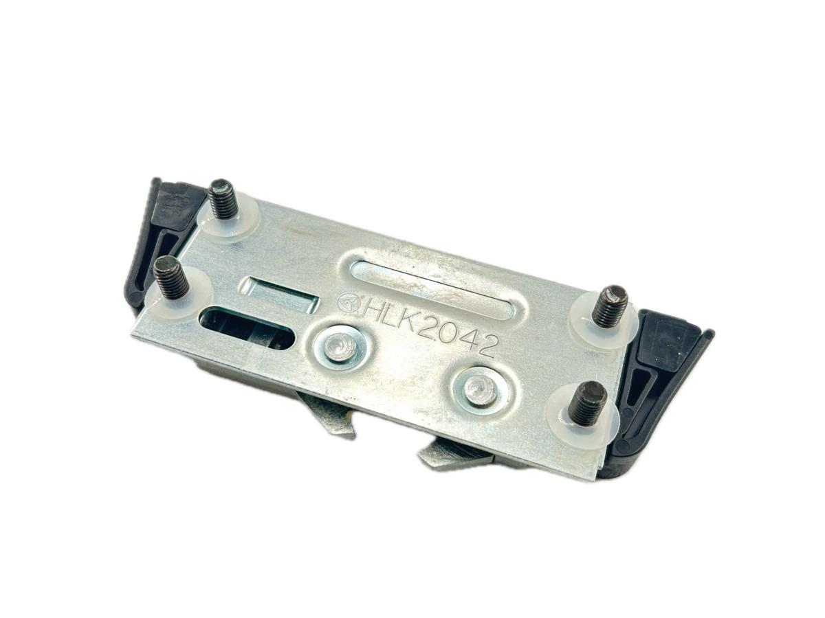 HLK2042 - Door Latch RH Mack