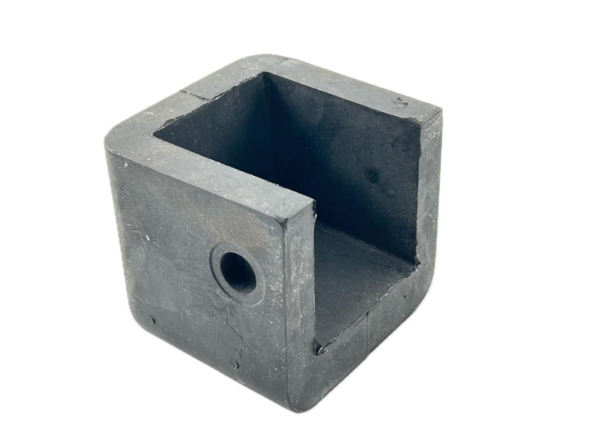 M75114 - Hood Bumper Peterbilt