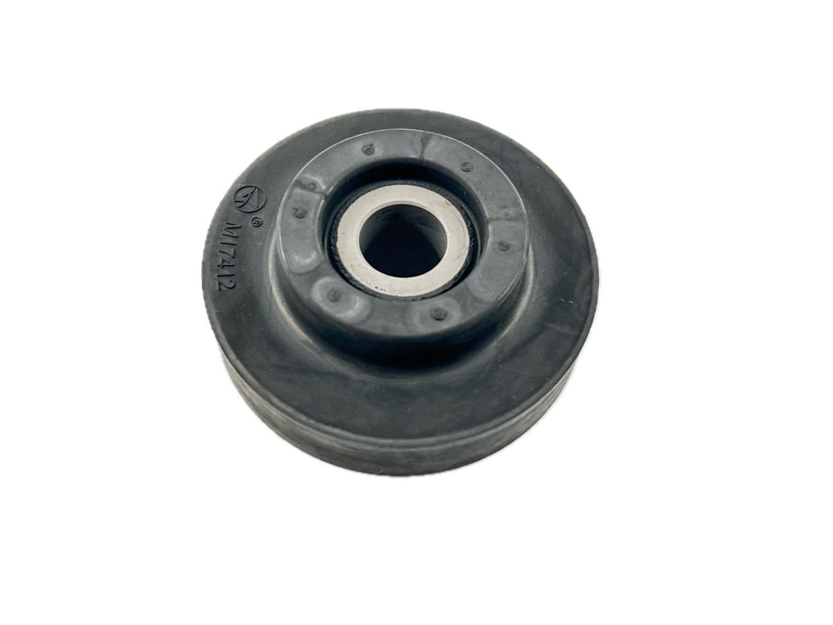 M17412 - Radiator Mount Bushing Upper Kenworth