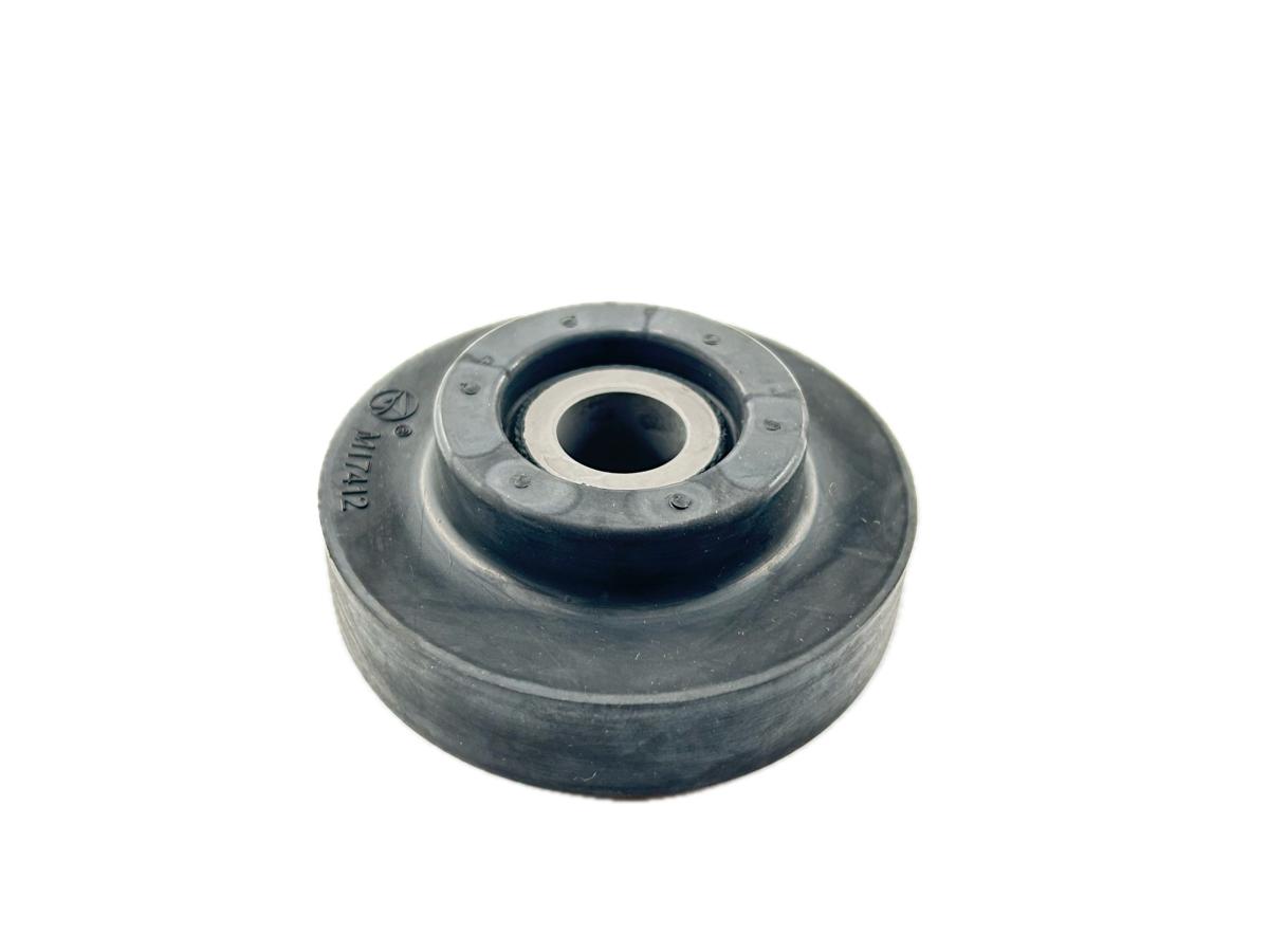 M17412 - Radiator Mount Bushing Upper Kenworth
