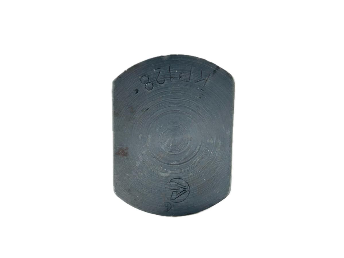 KP128 - Fifth Wheel Pivot Pin Holland