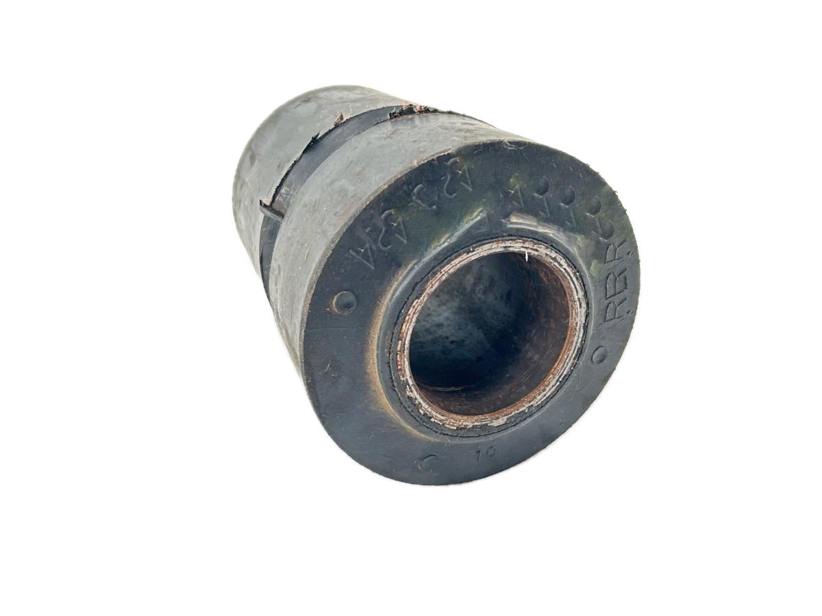 321-146 - Equalizer Bushing Reyco