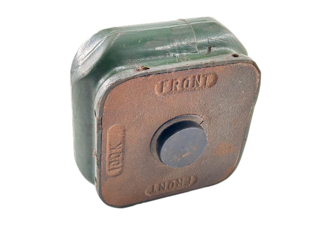 325-127 - Insulator Poly Mack