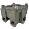 Automann 103009 R-12 Relay Valve with Horizontal Delivery Ports - Image 4