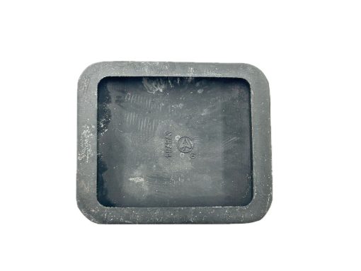 M75754 - Brake-Clutch Pedal Pad Peterbilt - Image 2
